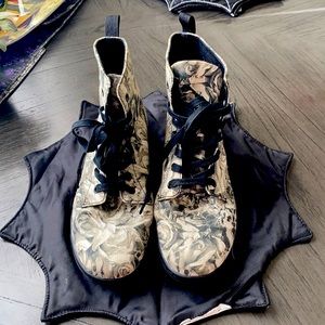 Dr Martens  canvas sneakers